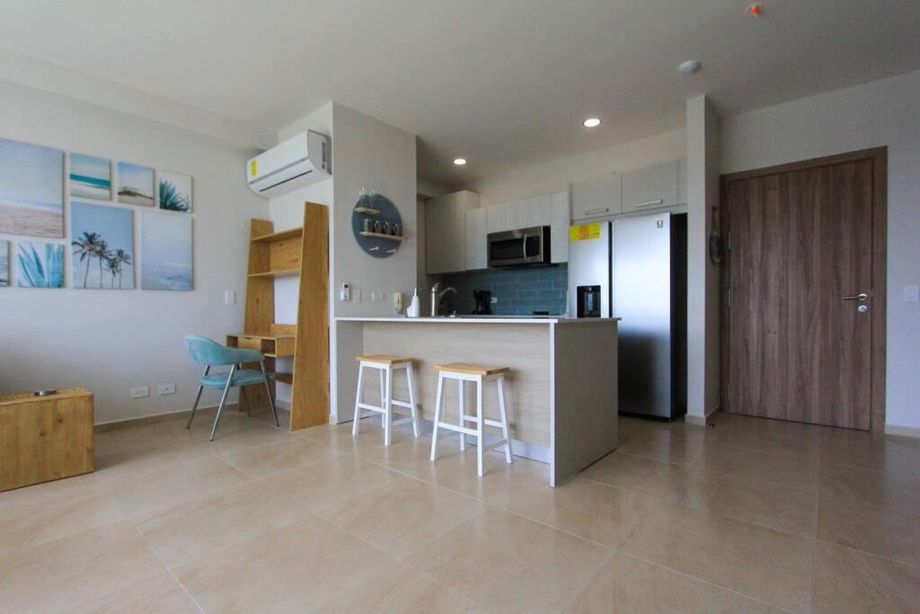 Brand New June 2022 Steps From The Beach Sleeps 4! Apartment Nueva Gorgona Exterior photo